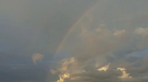 Rainbow at sunset Vídeo Stock 8828111