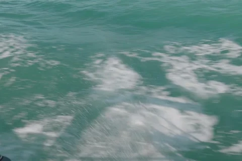 Rainbow Wave (Handheld) 库存影片 257200771