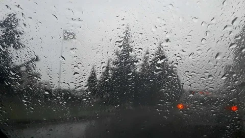 Raindrops on the machine Stockbeeldmateriaal 83119100