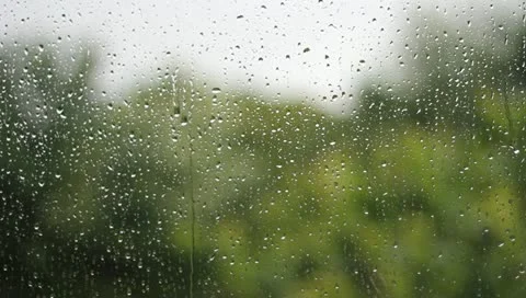 Raindrops running down a window 스톡 동영상 10860137