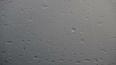 Raindrops on window Vidéo 95077356