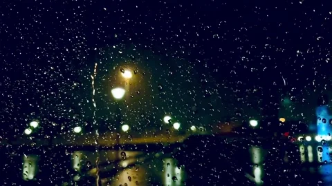 Raindrops on window  Vídeo Stock 335796523