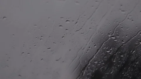 Raindrops on Windshield - Slowmotion Stockbeeldmateriaal 98052293