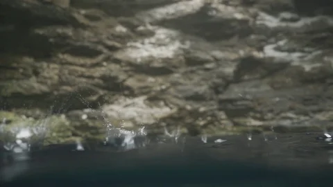 Raining in a cave from the water 動画素材 112258576