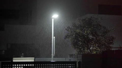 Raining at night 스톡 동영상 221641258