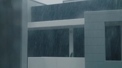 Raining outside focus pull to window Vídeos de archivo 175124450