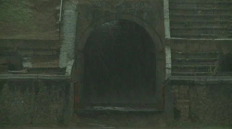 Raining in Pompei 4 Video stock 790775