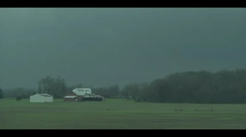 Rainstorm on a farm 動画素材 47589119