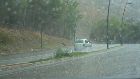 Rainstorm on the Streets of Italy Stockbeeldmateriaal 86892116