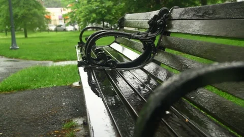 Rainy bench Video stock 100856013