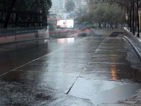 Rainy city streets Stock-Footage 77051728