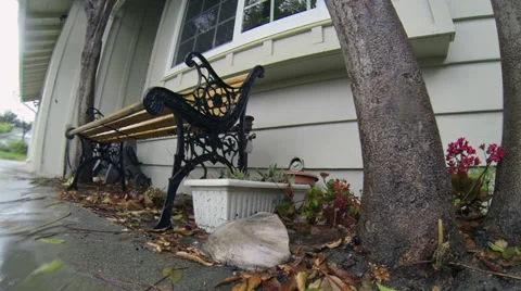 Rainy day by the bench Vídeo Stock 35698397