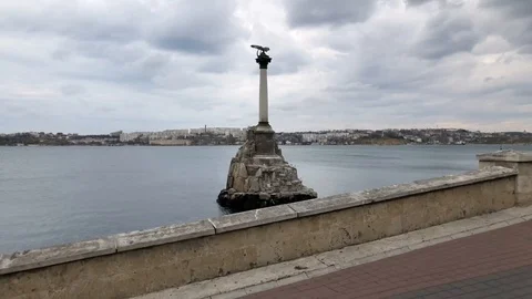 Rainy day hyperlapse of the Monument to the sunken ships in Sevastopol 库存影片 99753360