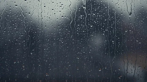 Rainy days ,heavy rain falling on the window surface Video stock 150322340