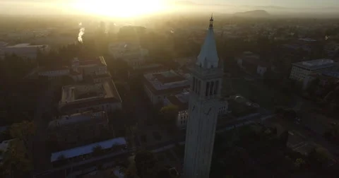 Raise up behind the Campanile Vídeos de archivo 59765183