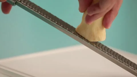 Rallando jengibre 2 Video stock 132149670