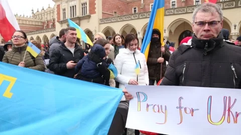 Rally supporting Ukraine facig possible Russian attack in Cracow, Poland Video stock 170662730