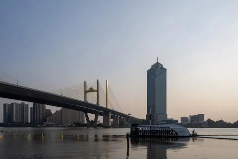 Rama IX Bridge and Interceptor 019 in Bangkok Foto stock