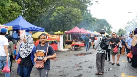 Ramadan Bazaar in Malaysia. 動画素材 90411778