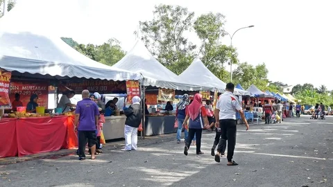 Ramadan Bazaar in Malaysia. Vidéo 90441303