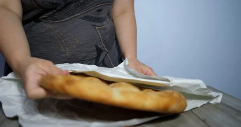 Ramadan concept about solidarity, slow motion shot of close-up of the woman d Vídeo Stock 129582694