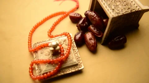 Ramadan dates with rosary Stock-Footage 60773052
