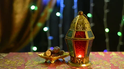 Ramadan lantern and rosary Stock-Footage 33691146