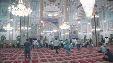 Ramadan Prayers at Jalil Khayat Mosque Video stock 77159713