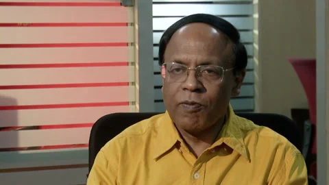 Ramesh Menon Indian journalist: RSS and BJP against independent voices Stock Footage 264809389