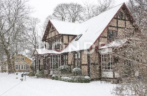 Ramlosa brunnspark house in winter Stock Photos