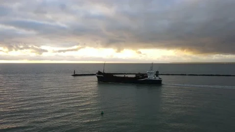 Ramsgate Harbour at sunrise Stockbeeldmateriaal 153541677