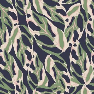 Random hand drawn monstera seamless pattern. Soft green and pink tones tropic Illustrazione stock
