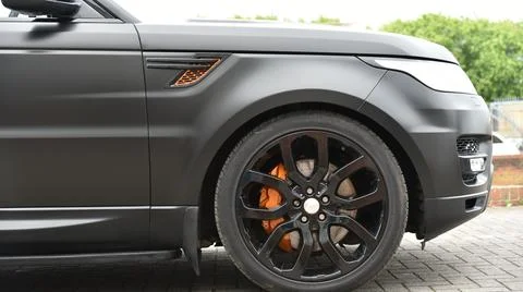 Range Rover front wheel Stock Photos