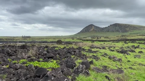 Rano Raraku volcano in Easter Island 動画素材 342841181