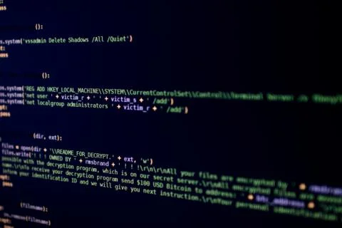 Ransomware source code with notice asking money in Bitcoin to decrypt files.  Foto stock