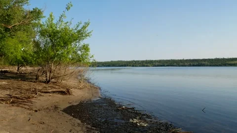 A rapid decrease in the water level in the Dnipro River 库存影片 243175899