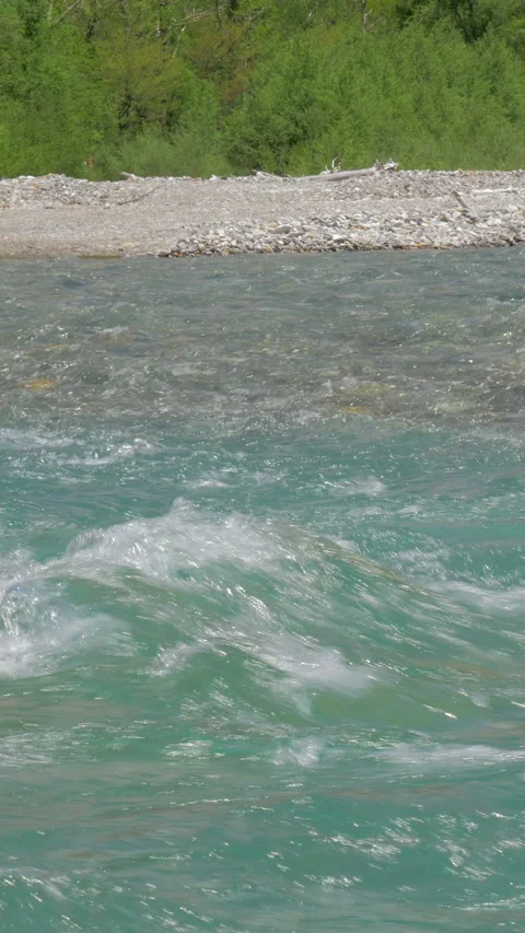Rapids and White Water on Mountain River Vertical Video Vidéo 346002112