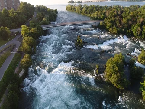 Rapids leading to Niagara Falls 스톡 동영상 77269690