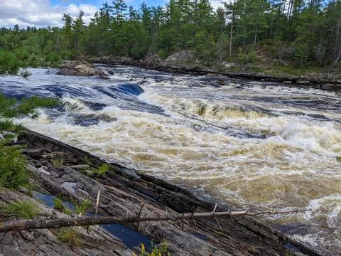 Rapids on the Ottawa River During Summer Stock-Fotos