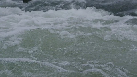 Rapids texture in on the Potomac River in slow motion Video stock 91906375