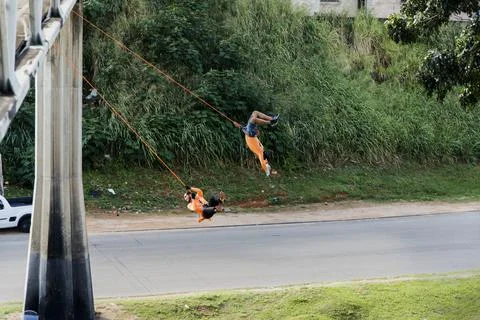 Rappel practitioner doing extreme and dangerous marbalisms. Salvador Bahia Brazi Fotos de archivo