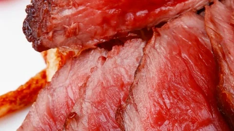 Rare beef on potato chips 動画素材 51396135