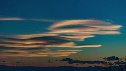Rare rainbow clouds time lapse 스톡 동영상 194038198
