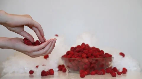 Raspberries Video stock 11694185