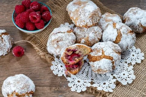 Raspberry amaretti biscuits Stock Photos