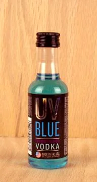 Raspberry flavored vodka. 库存照片