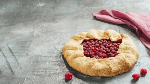 Raspberry galette or raspberries rustic tart 스톡 사진