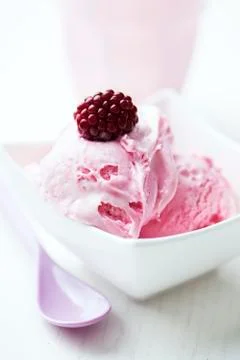 Raspberry icecream 스톡 사진