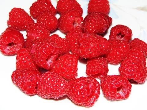 Raspberry isolated on white background Stockfoto's