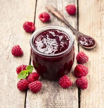 Raspberry jam with berry of raspbeery Foto stock